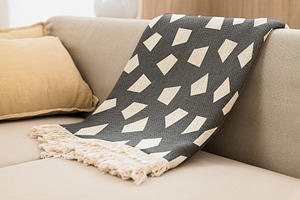 Monochrome Geometric Simple Patterns