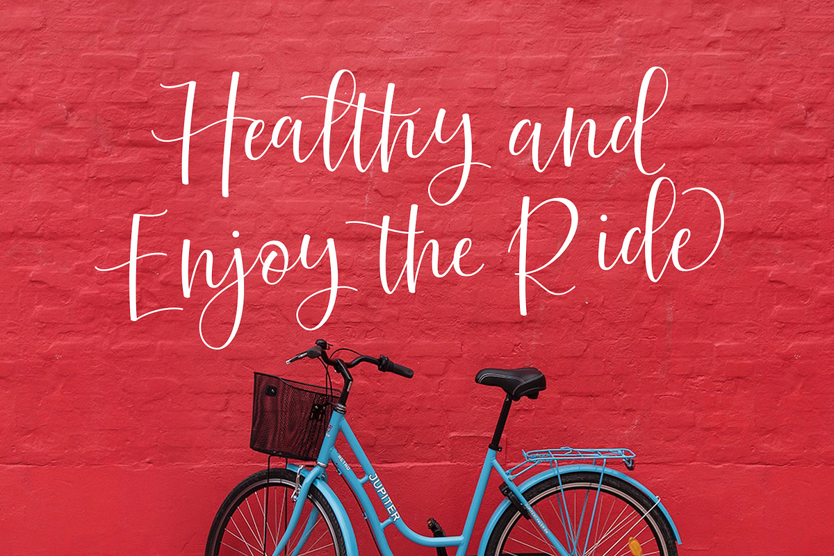 Hunsleitta - Script Font preview 5