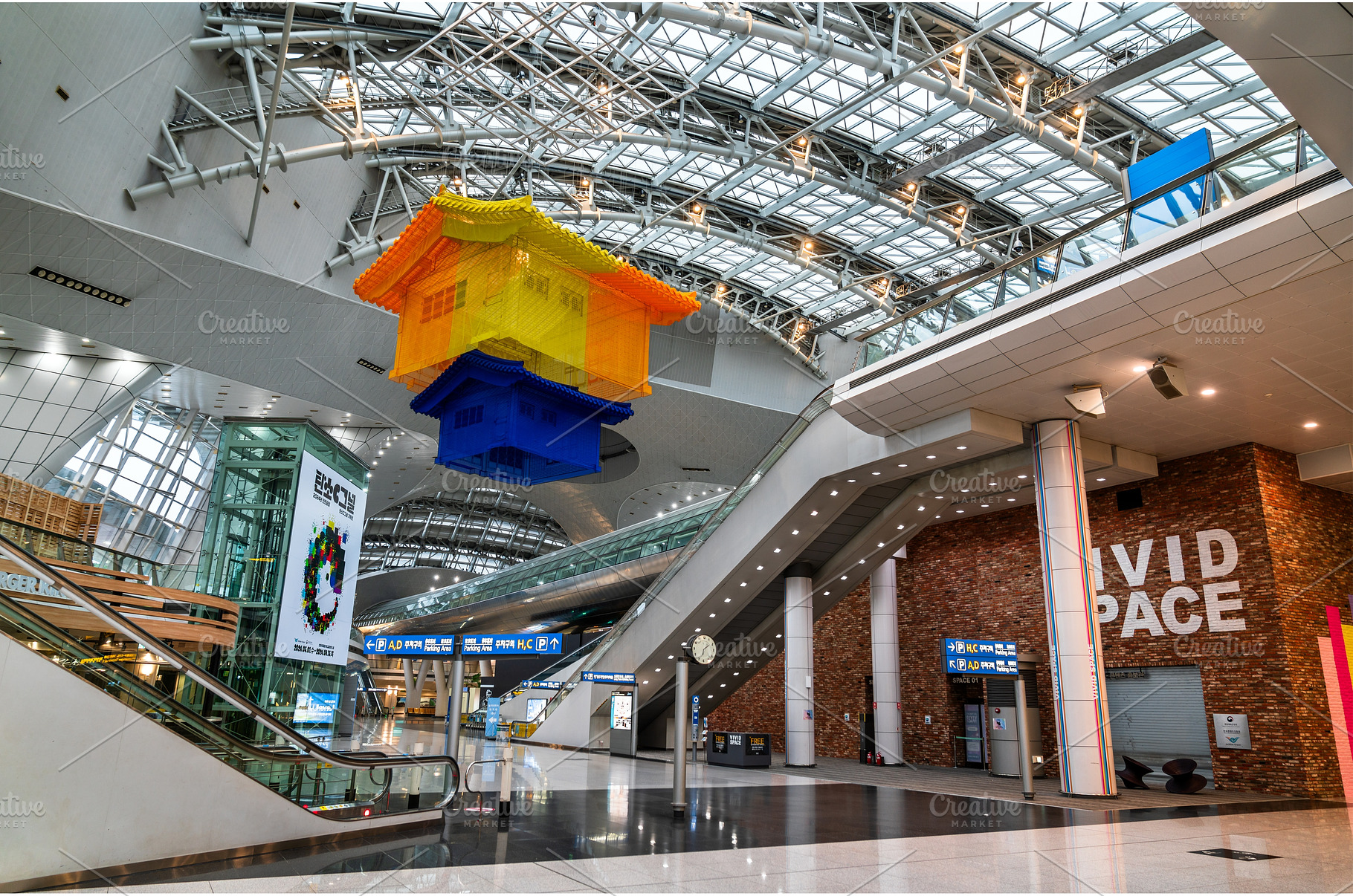 Terminal 1 of Incheon International, an Architecture Photo by Leonid Andronov