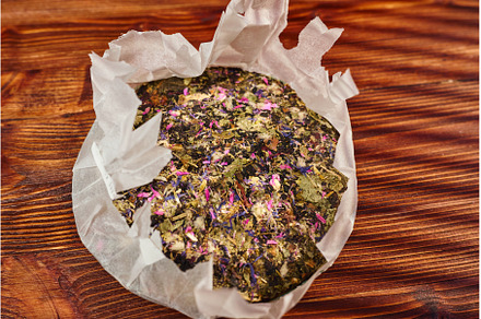 Herbal tea preparation with dried