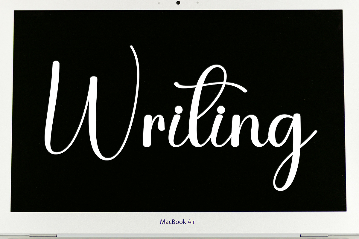 California Enchanting, a Handwritten Font by InermediaSTUDIO (Photo 7 of 8)