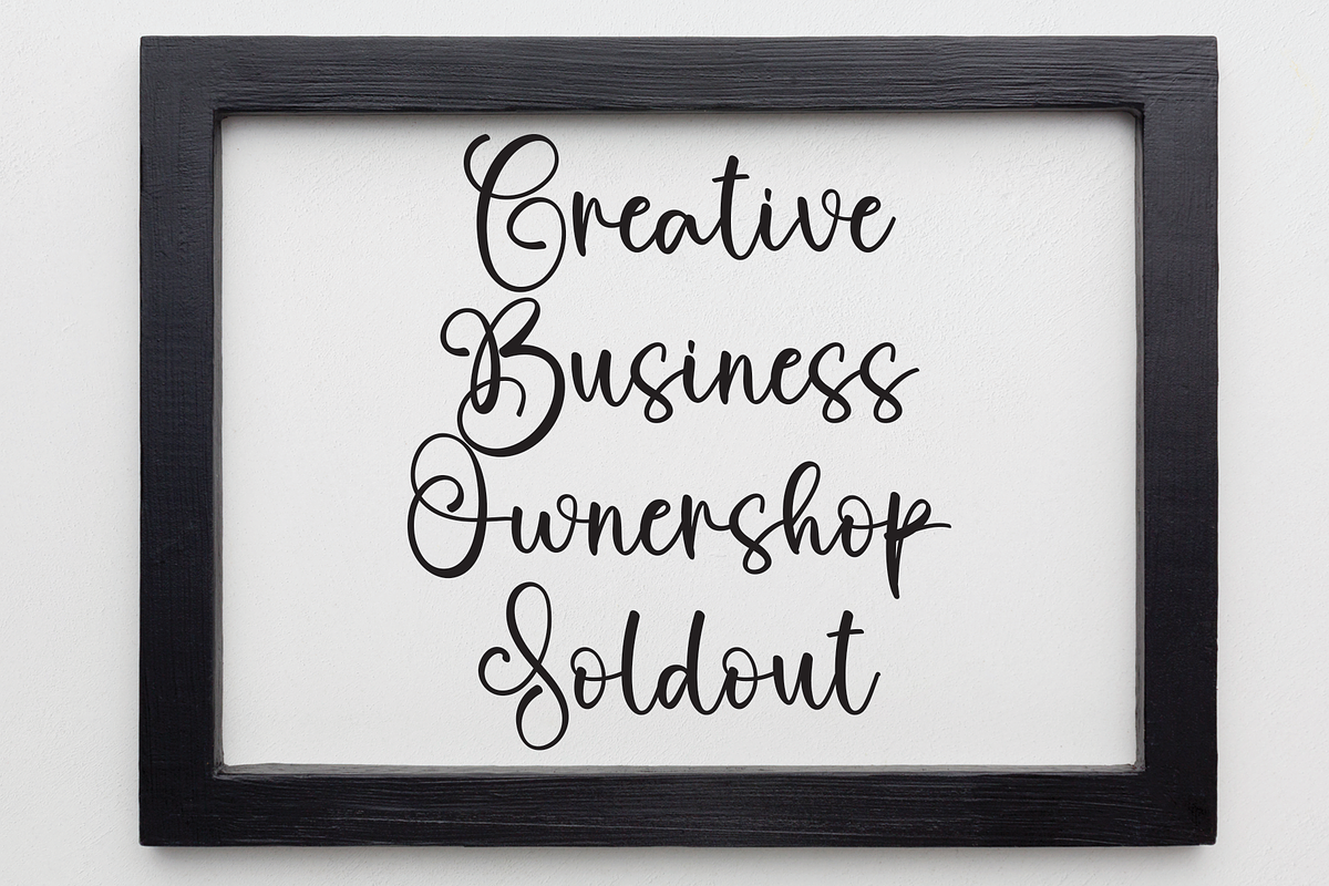 Thomshon | Script Font, a Script Font by Scratchones (Photo 5 of 8)