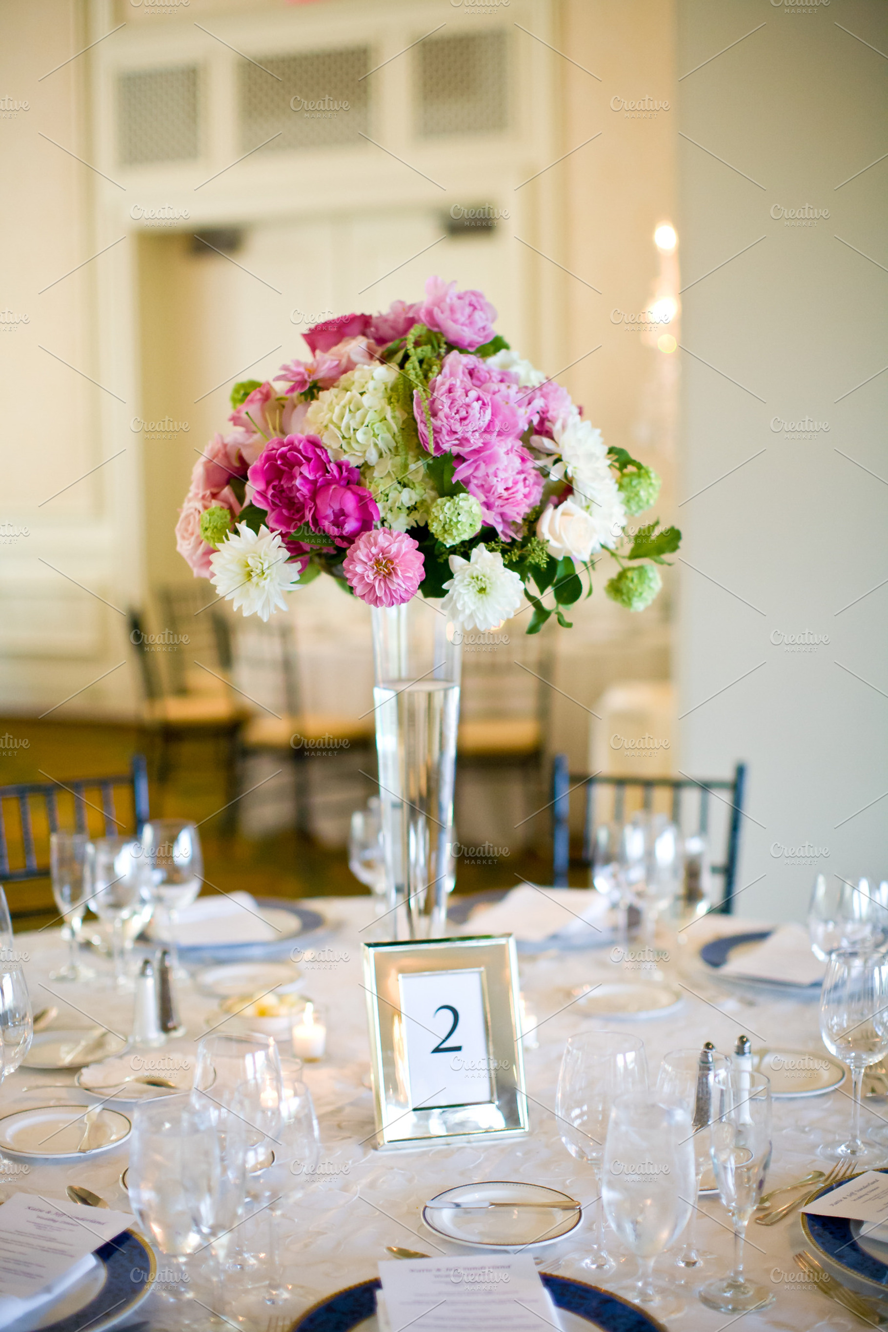 Flowers in vase 2, a Photo by Stocklane