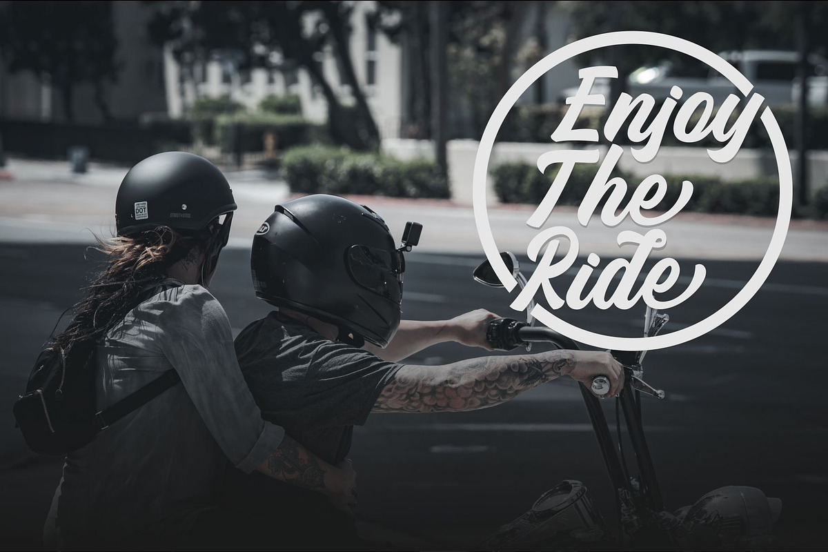Monamour Brush Script, a Script Font by Aldiwangsadipa (Photo 7 of 9)