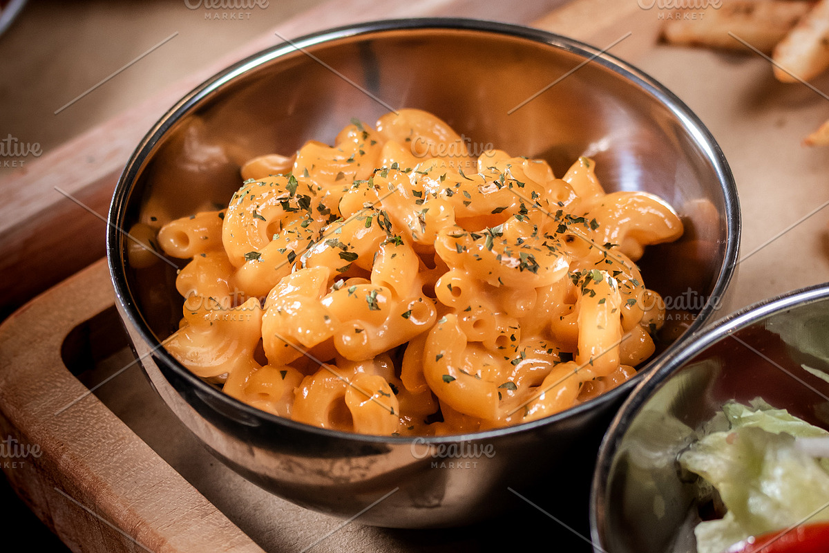 Creamy Cheddar Mac and Cheese, a Food & Drink Photo by addictype (Photo 1 of 2)