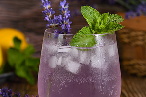 Homemade Lavender Lemonade