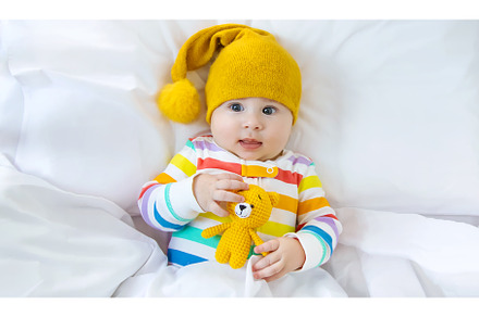The baby in the crib goes to bed, a Person Photo by yanadjana