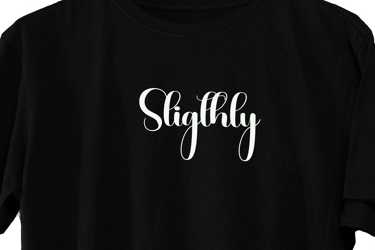 Jungle, a Handwritten Font by InermediaSTUDIO (Photo 2 of 8)