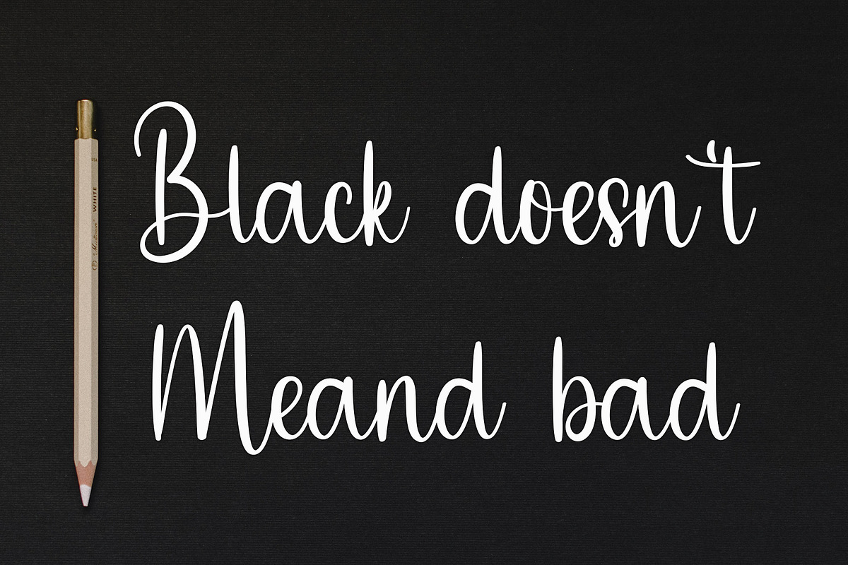 Spooky Halloween, a Handwritten Font by InermediaSTUDIO (Photo 4 of 6)