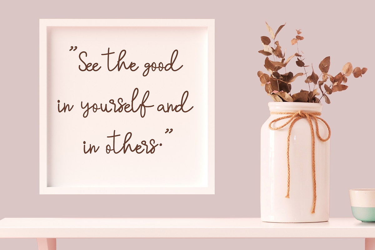 Olivia Mine, a Handwritten Font by nongnuchpolyiam1 (Photo 2 of 6)