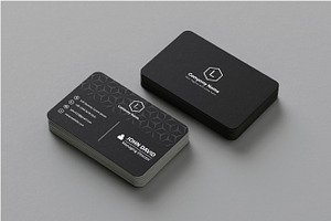 Clean & Modern Black Business Card