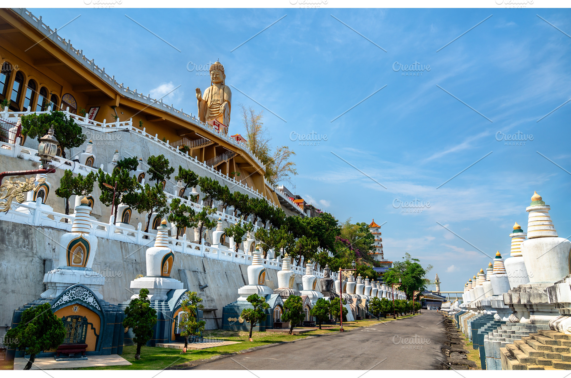 Fo Guang Shan Monastery and Giant, an Architecture Photo by Leonid Andronov