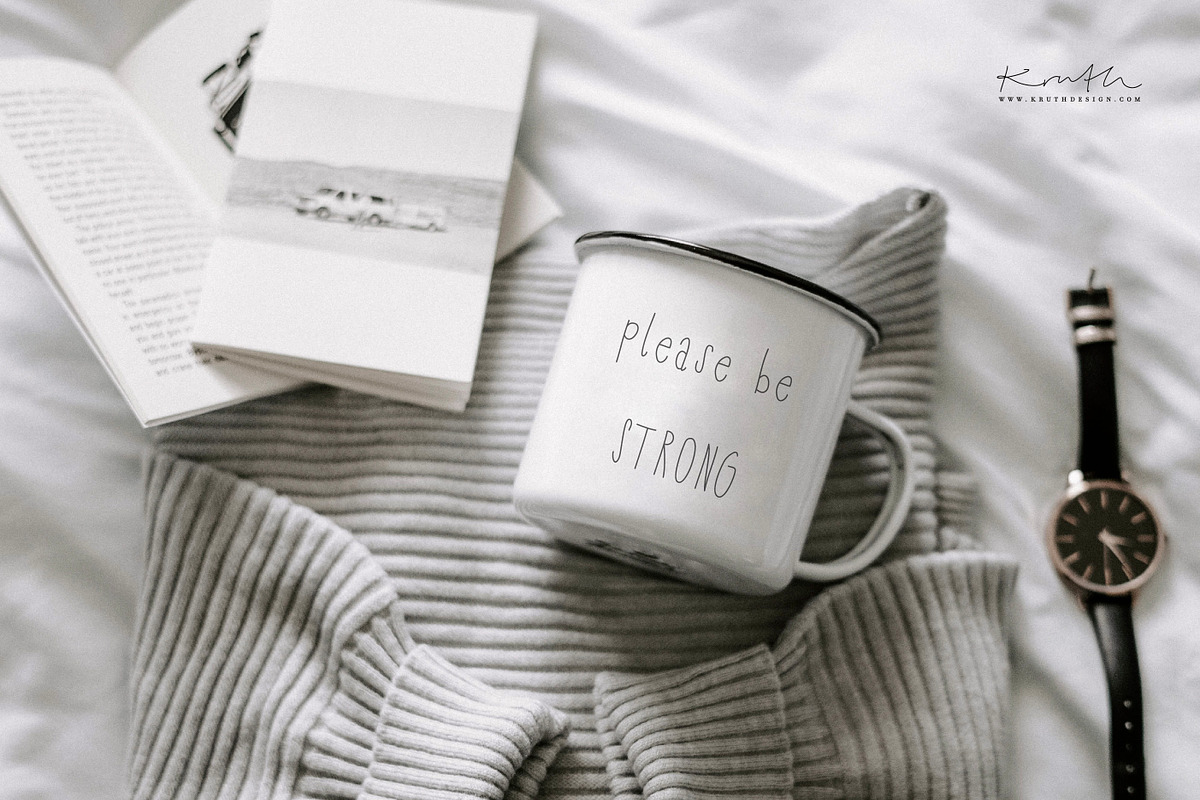 The Xmas Font / handwritten serif, a Sans Serif Font by KruthDesign (Photo 7 of 8)