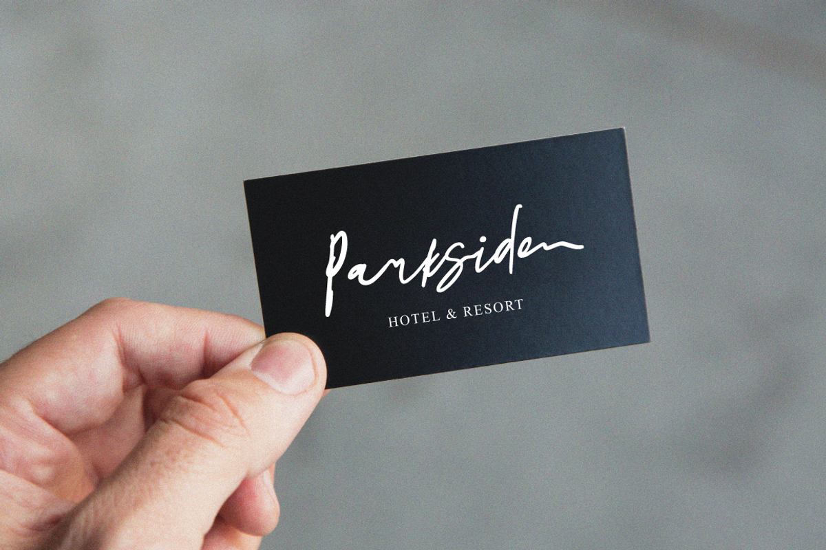 Solaria Signature, a Handwritten Font by Eltypesstudio (Photo 9 of 10)