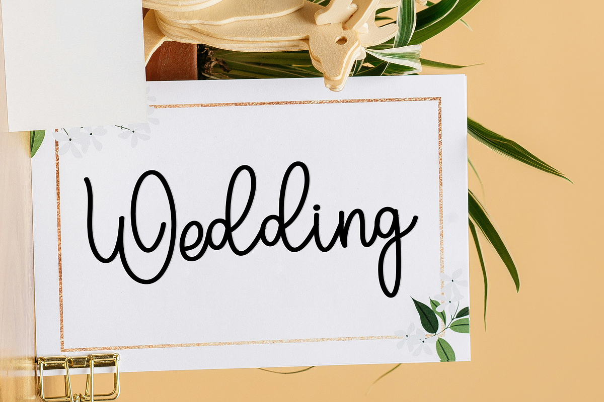 Valentine Delight, a Handwritten Font by InermediaSTUDIO (Photo 6 of 8)