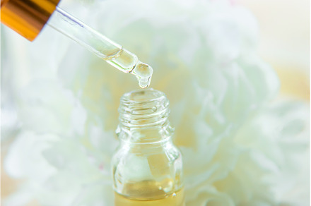 Tincture of peony extract in a, a Beauty & Fashion Photo by yanadjana