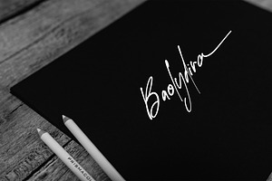 Habomika Signature Script Font