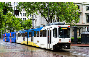 Portland Light Rail at Pioneer, a Transportation Photo by Leonid Andronov