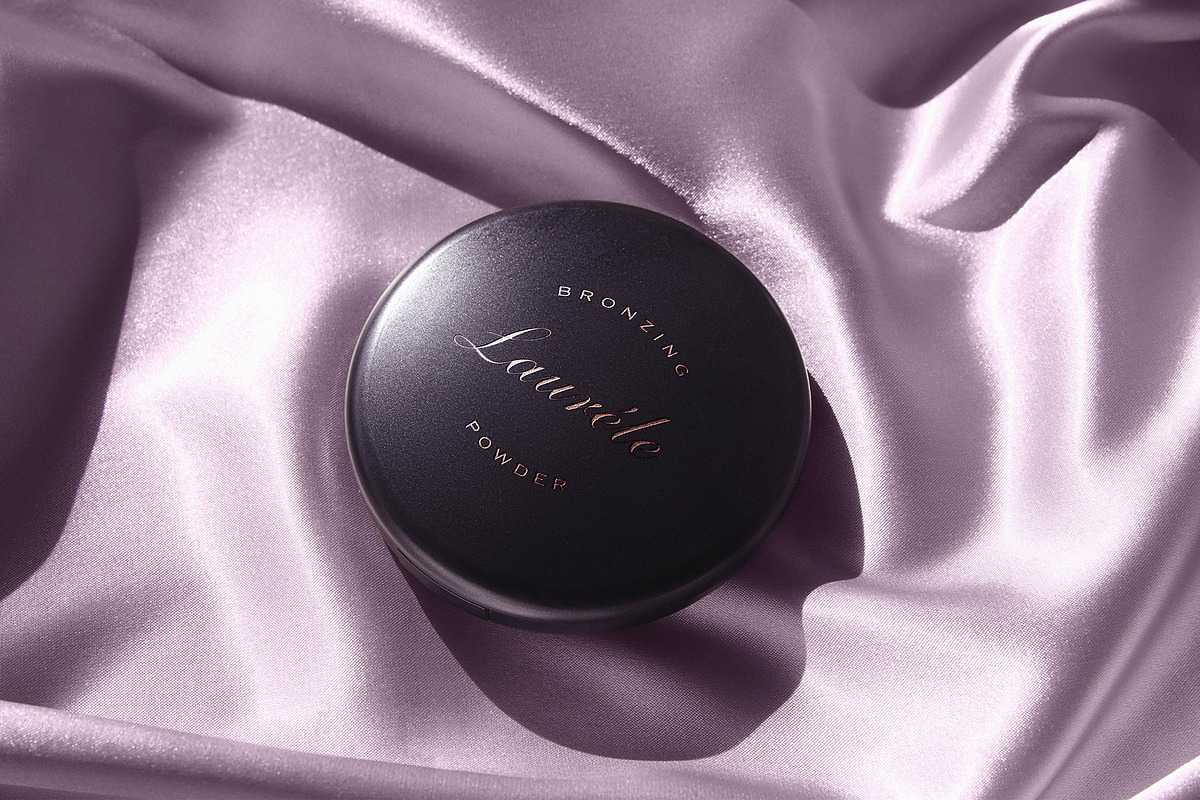 Logo Mockup Bronzing Powder Make Up, a Product Mockup by Asylab (Photo 4 of 5)