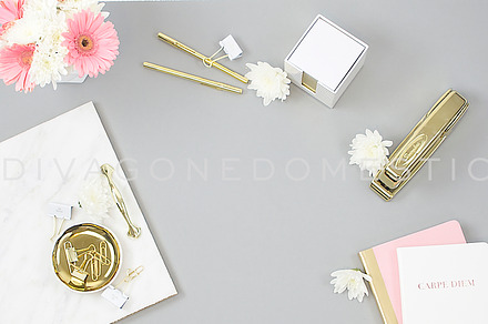 Styled Photo - Feminine Desktop