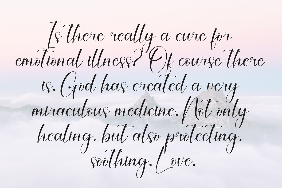 Magnolia Signature | Script Font, a Handwritten Font by Scratchones (Photo 6 of 8)