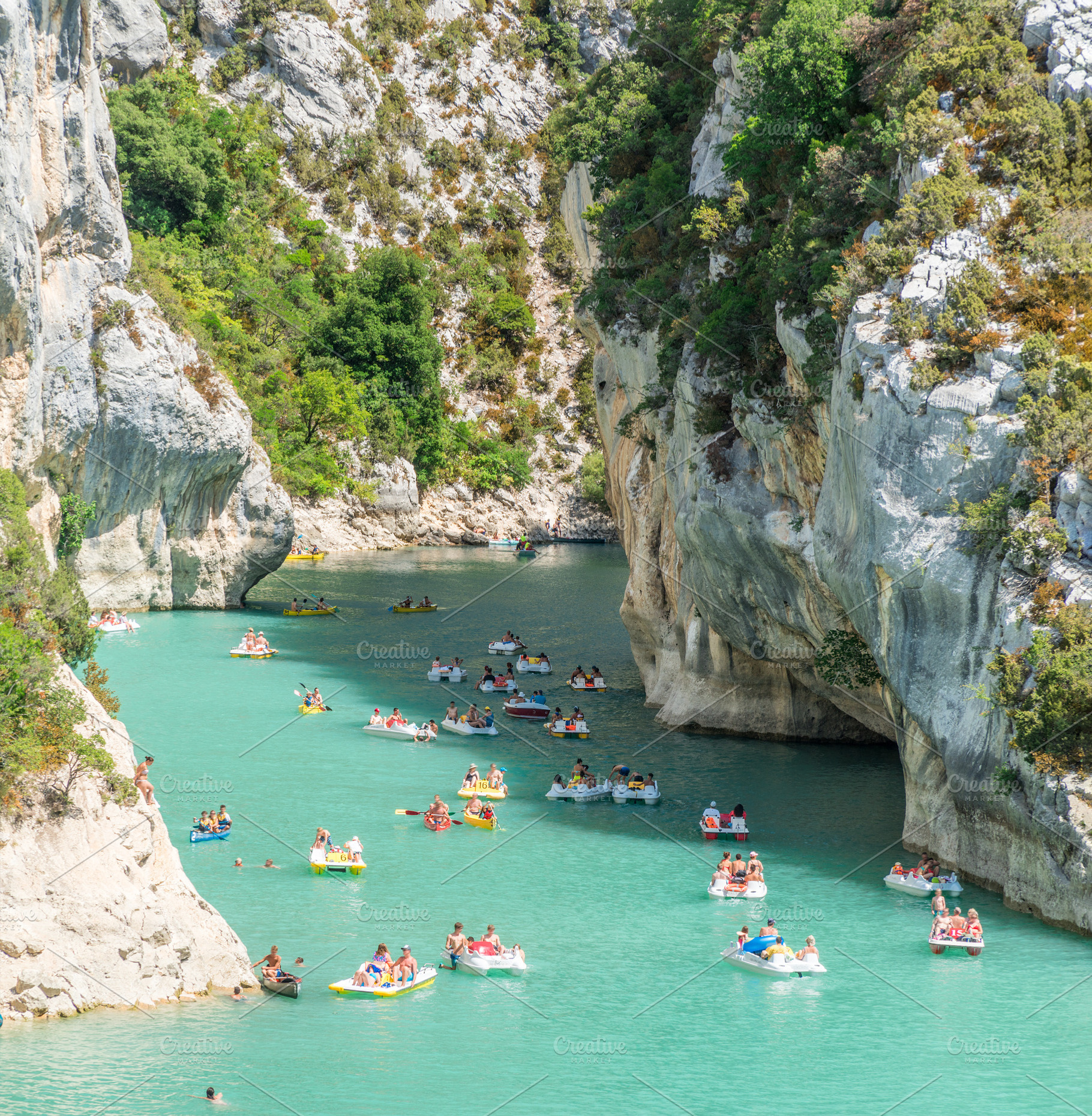 Travelling on canoes along the Verdon River. France. 2017.07.30., a Nature Photo by Volff