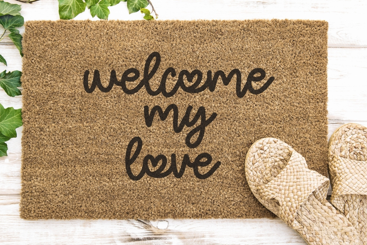 Peachy Romance - Cute Lovely Script, a Script Font by SaktiAvellin (Photo 4 of 8)
