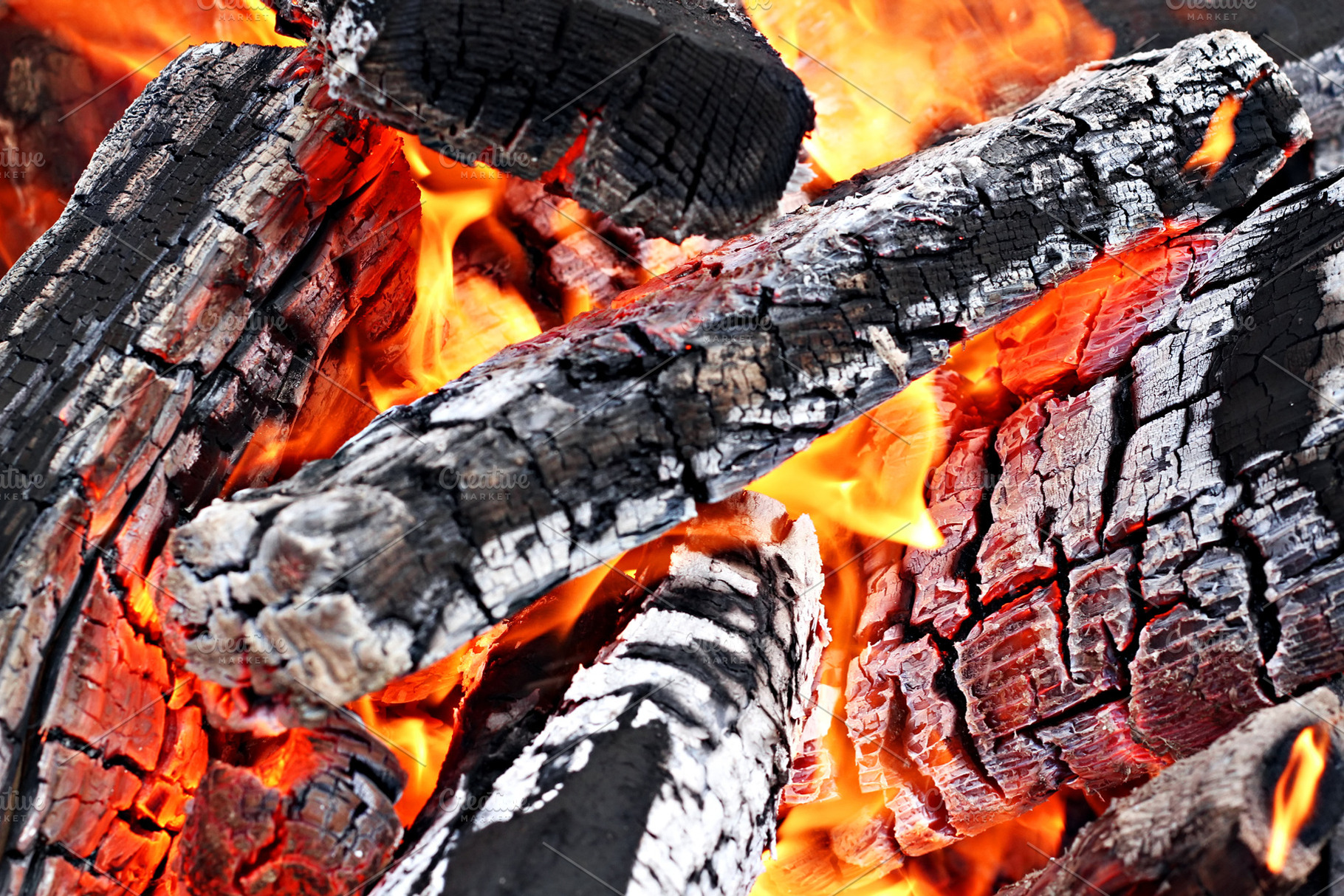 campfire close up, a Photo by saiko3p