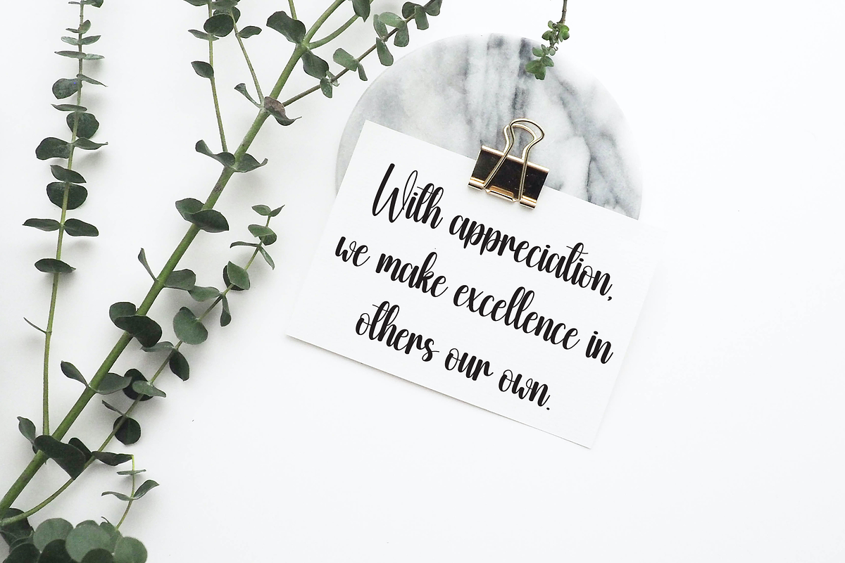 Glossy | Script Font, a Handwritten Font by Scratchones (Photo 2 of 9)