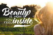Vhiezelvia Script, a Script Font by Republik Kreatif (Thumbnail 5 of 5)