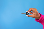 Cropped view of young black woman holding metal house key on blue studio backgr, a Photo by Prostock-Studio (Thumbnail 1 of 2)