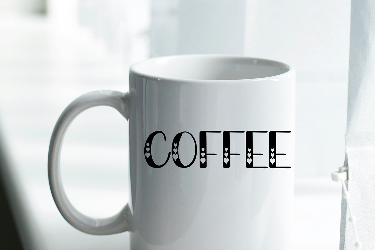 Magnolia, a Script Font by InermediaSTUDIO (Photo 2 of 8)