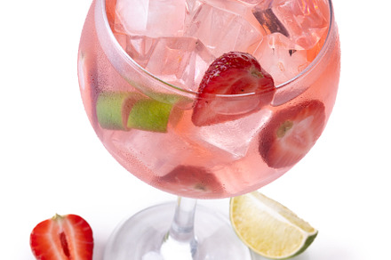 Strawberry gin tonic cocktail
