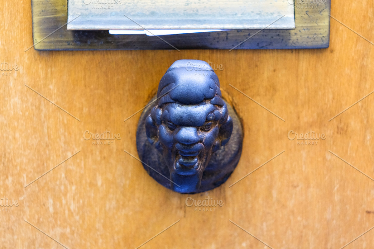 Venice Door Hardware: Hi-Res Images, an Architecture Photo by Deviant (Photo 4 of 10)
