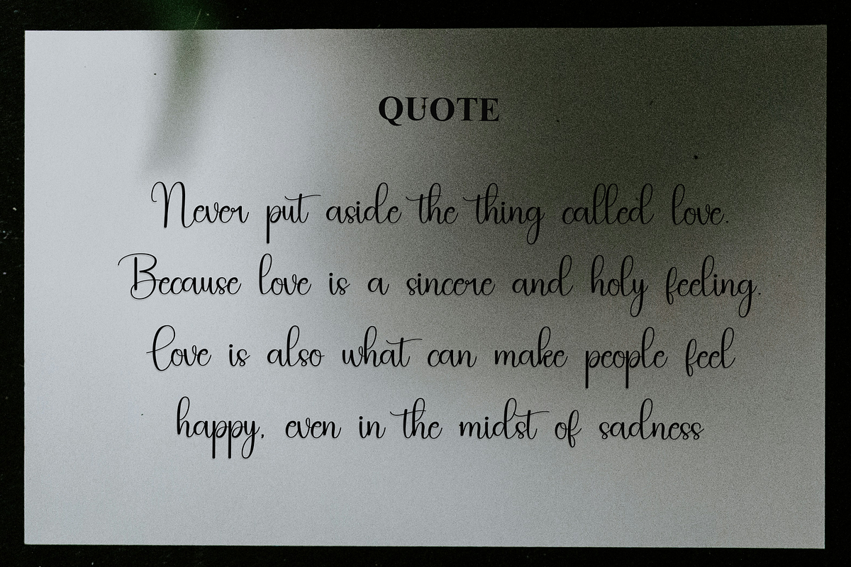 Simple Poeple, a Handwritten Font by InermediaSTUDIO (Photo 5 of 8)