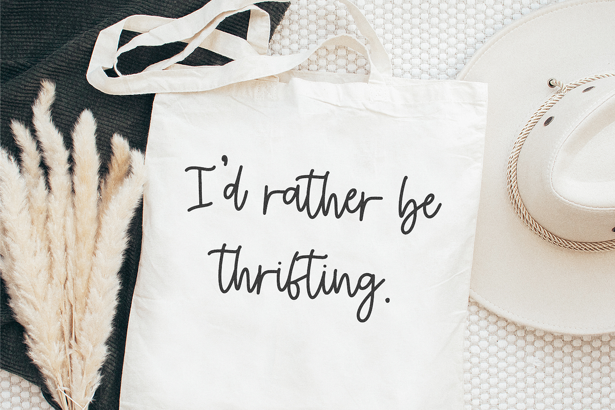Kindred Hearts Script, a Font by Beck McCormick (Photo 8 of 10)