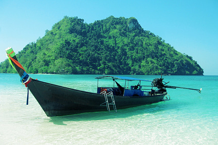 Long Tailed Boats At An Island preview 6
