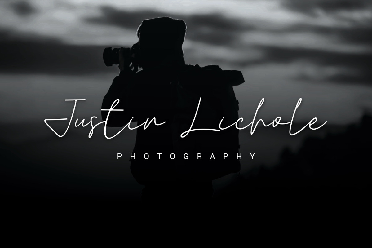 Jafitadia Signature Font, a Handwritten Font by alanwarstd (Photo 4 of 6)