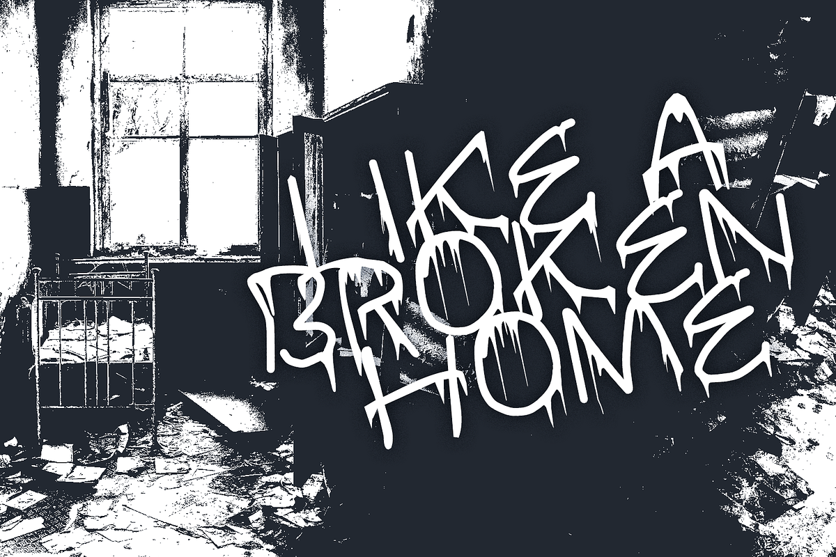 Brabe Creepy Drip Horror Font, a Handwritten Font by ArtiXLabs (Photo 6 of 9)