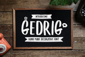 GEDRIG | Hand Made Decorative Font