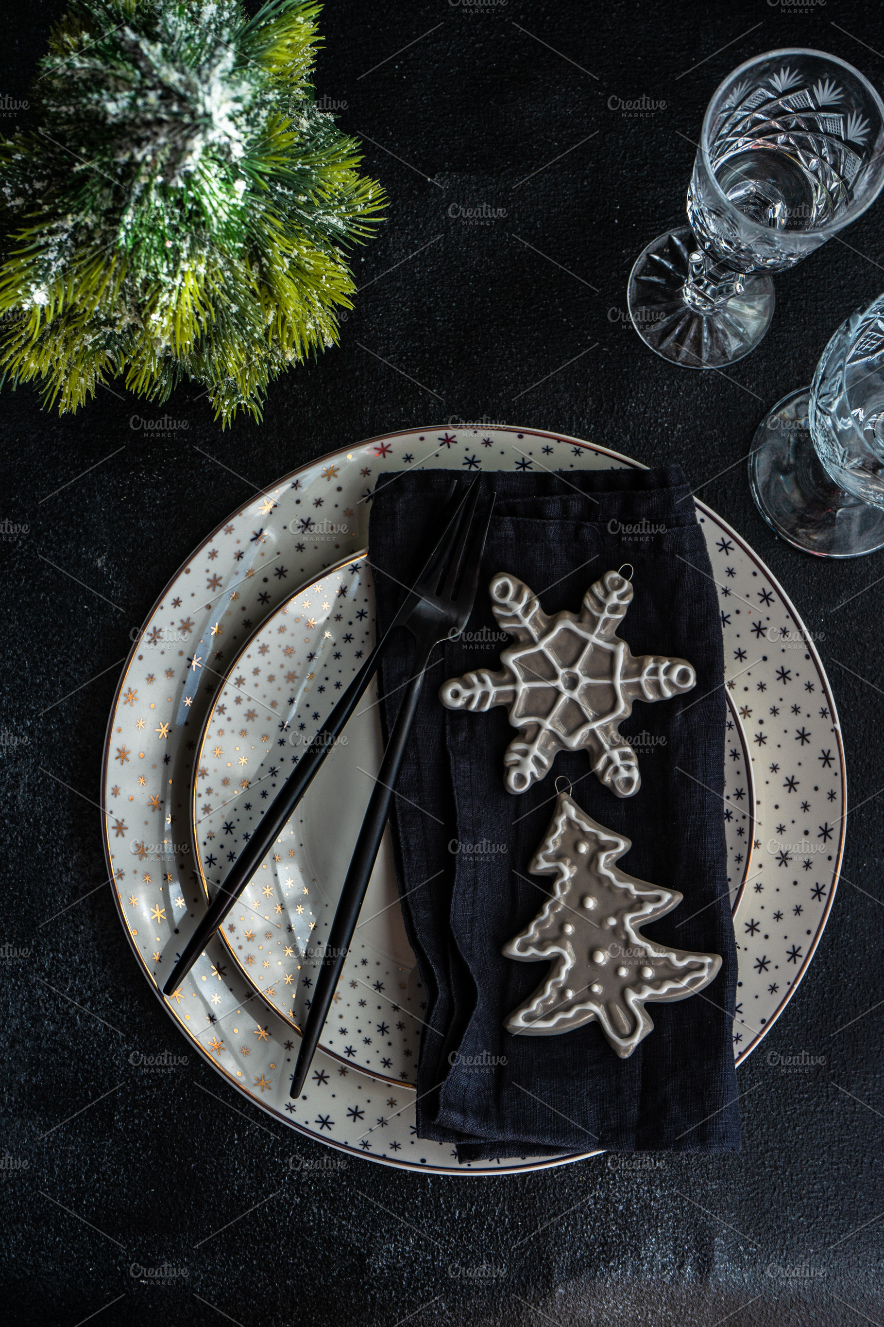 Christmas table setting, a Food & Drink Photo by Anna Bogush