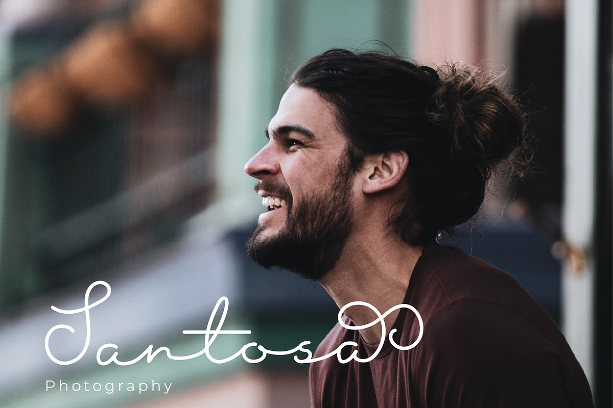 Arunika | Handwriting Font, a Script Font by MustofaCreative (Photo 3 of 5)