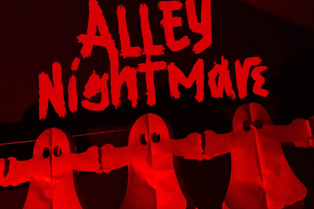 Bloodmare - display font, a Handwritten Font by Olexstudio (Photo 5 of 8)