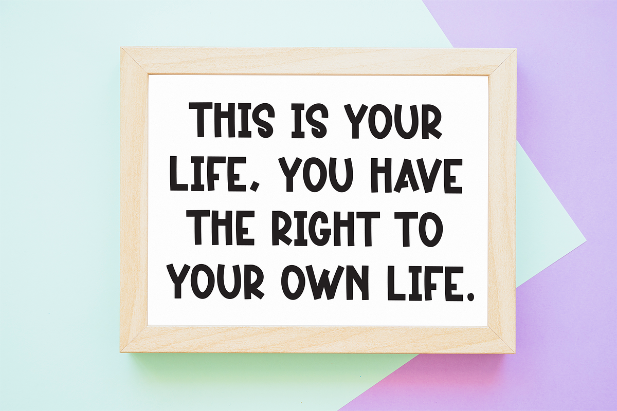 Happy Handmade | Script Font, a Script Font by Scratchones (Photo 5 of 8)