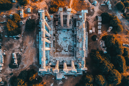 Explore the ancient ruins of the Tem, a Photo by Iftikhar Alam