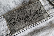Kyros, a Script Font by Bokuto Studio (Thumbnail 4 of 11)
