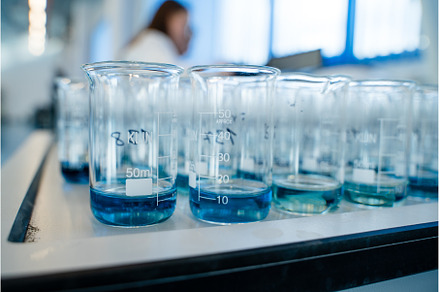 Laboratory for analysis of flasks