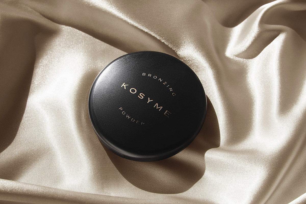 Logo Mockup Bronzing Powder Make Up, a Product Mockup by Asylab (Photo 2 of 5)