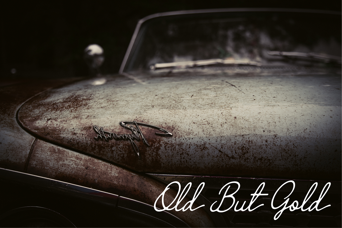 The Grateful Script, a Script Font by Sronstudio (Photo 10 of 15)