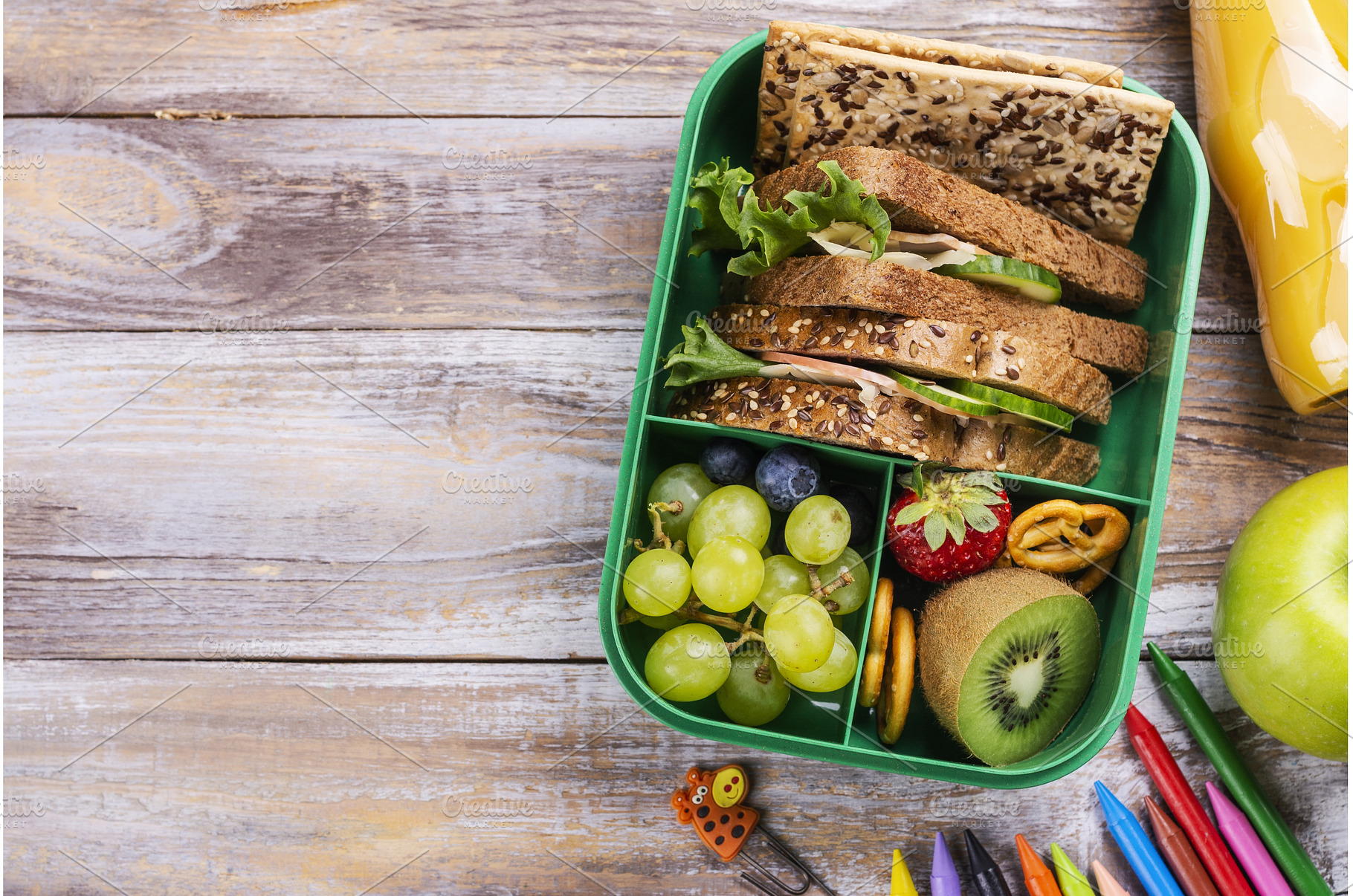 Healthy school lunch box, a Food & Drink Photo by Ekaterina_Markelova